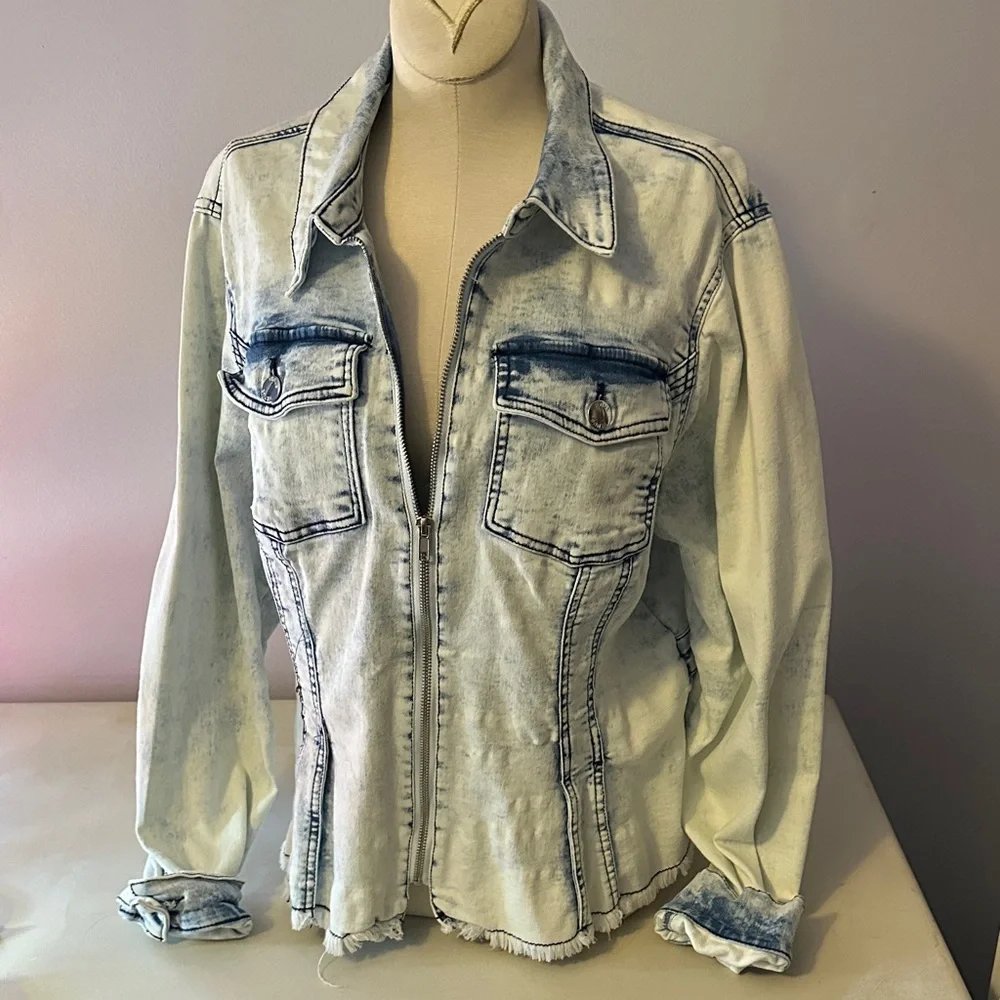 Venus lace up back light blue Denim Washed Women's Jacket/zip front top - Picture 4 of 6
